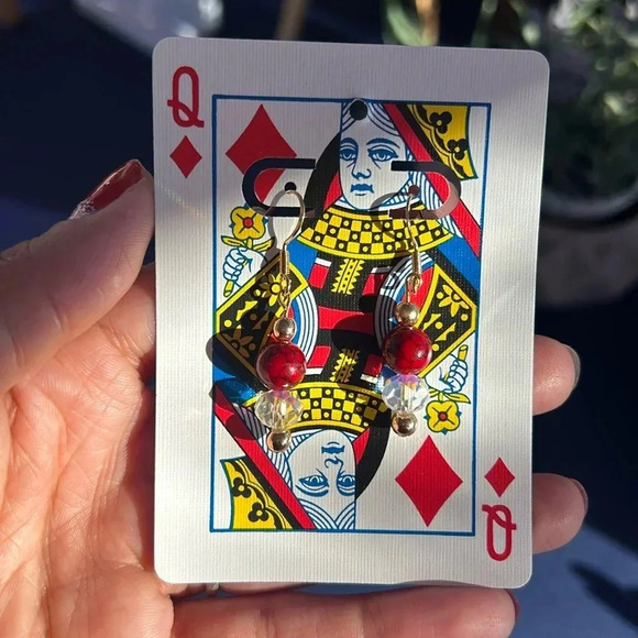 ❤️ Handmade dyed quartz & gold tone hematite earrings ✨ - Picture 3 of 3